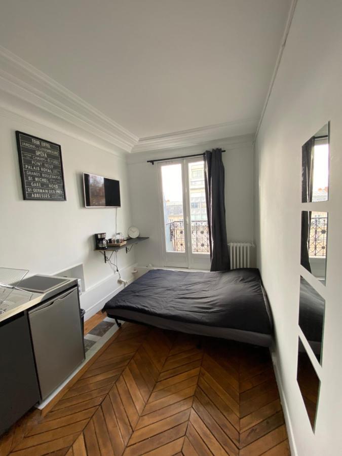 The Eiffel Tower Room Párizs Kültér fotó